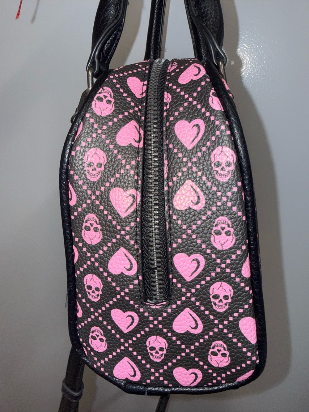 Ed Hardy Black & Pink Skull Satchel with Chain & Studded with matching wallet - Picture 6 of 14
